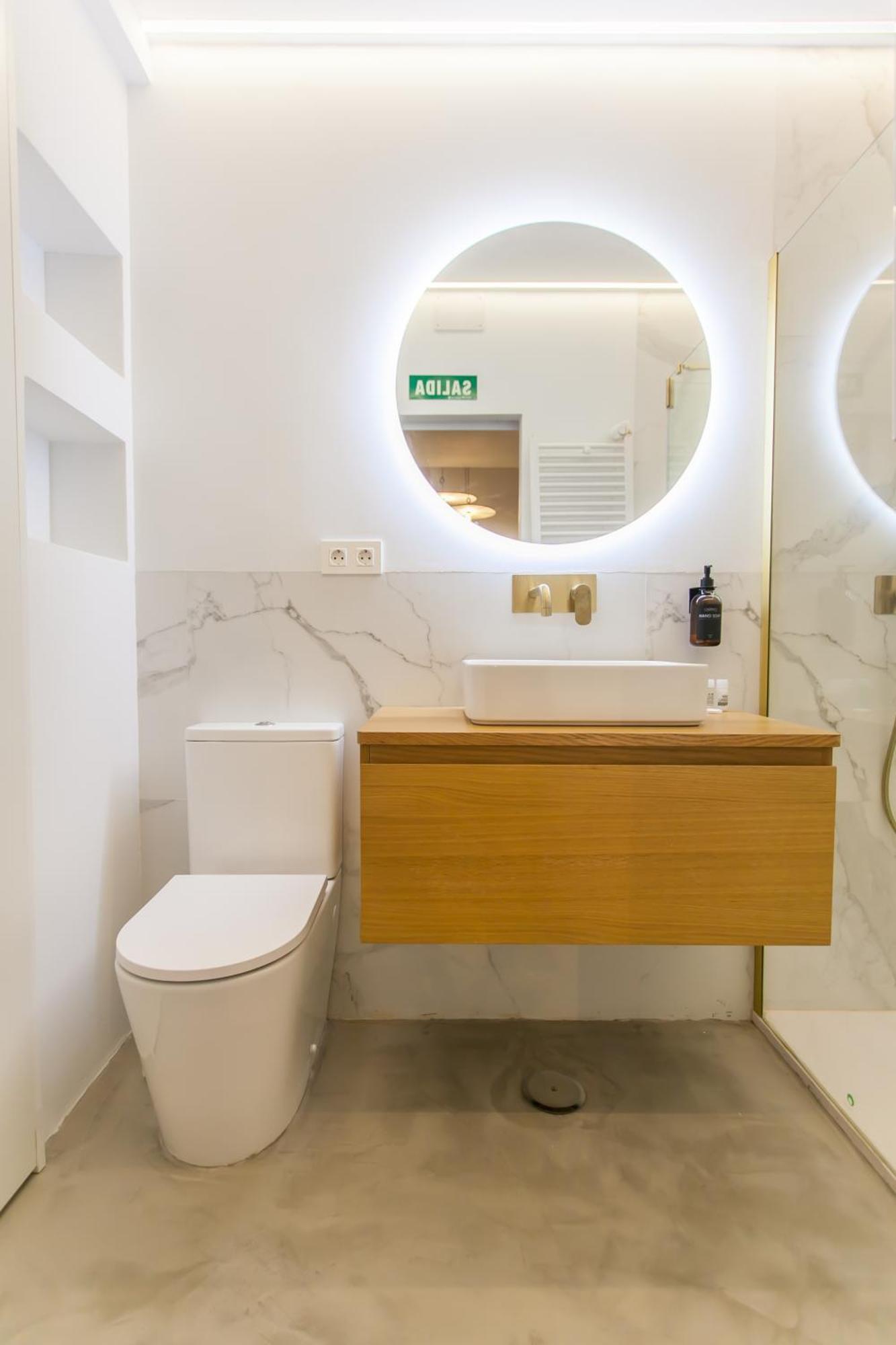 דירות מדריד Guernica Luxury Duplex - Location, Light, And Art מראה חיצוני תמונה